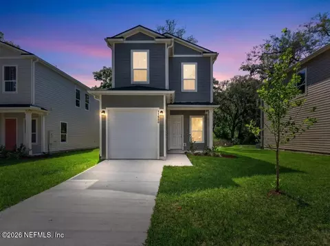11088 Pine St, Jacksonville, FL 32218