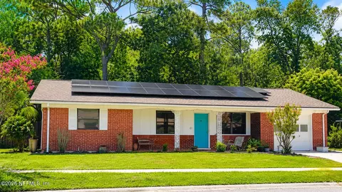 1814 Grove Park Dr, Orange Park, FL 32073