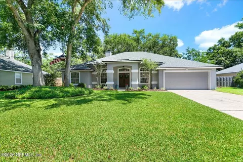 1113 Lake Parke Dr, Saint Johns, FL 32259