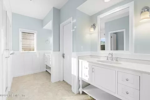 Bath - 4 Viejo St, Saint Augustine, FL 32084 photo 1 of 6