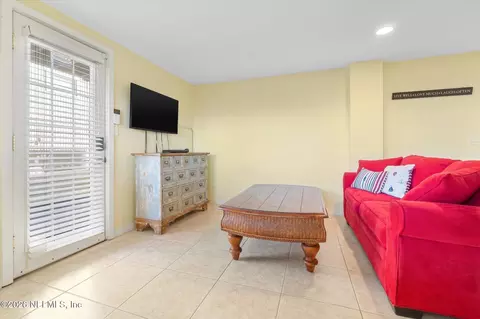 Living - 4 Viejo St, Saint Augustine, FL 32084 photo 2 of 2