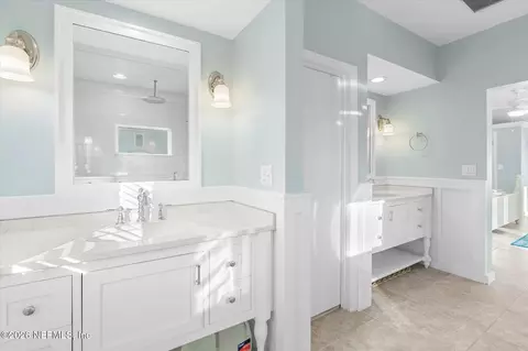 Bath - 4 Viejo St, Saint Augustine, FL 32084 photo 2 of 6
