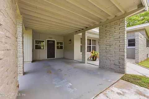 Exterior - 7067 Clovis Rd, Jacksonville, FL 32205 photo 1 of 4
