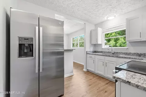 Kitchen - 7067 Clovis Rd, Jacksonville, FL 32205 photo 2 of 2
