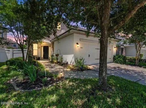 63 Forest Edge Dr, Saint Johns, FL 32259