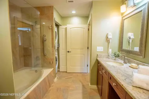 Bath - 965 Registry Blvd #102, Saint Augustine, FL 32092 photo 1 of 3