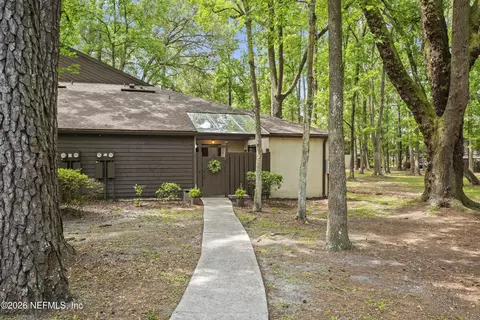 10430 Bigtree Cir E, Jacksonville, FL 32257