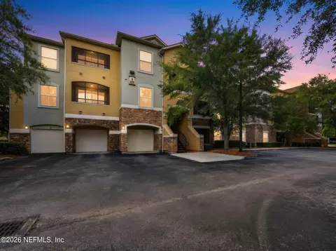 8539 Gate Pkwy W #433, Jacksonville, FL 32216