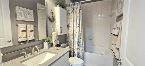 Bath - 284 Atlanta Dr, Saint Augustine, FL 32092 photo 4 of 4
