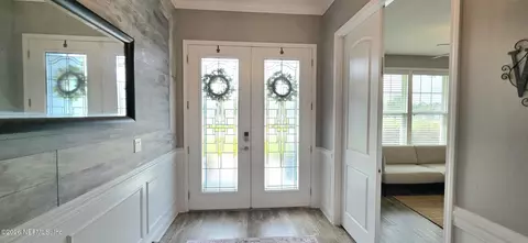 Entry Way - 284 Atlanta Dr, Saint Augustine, FL 32092 photo 2 of 4