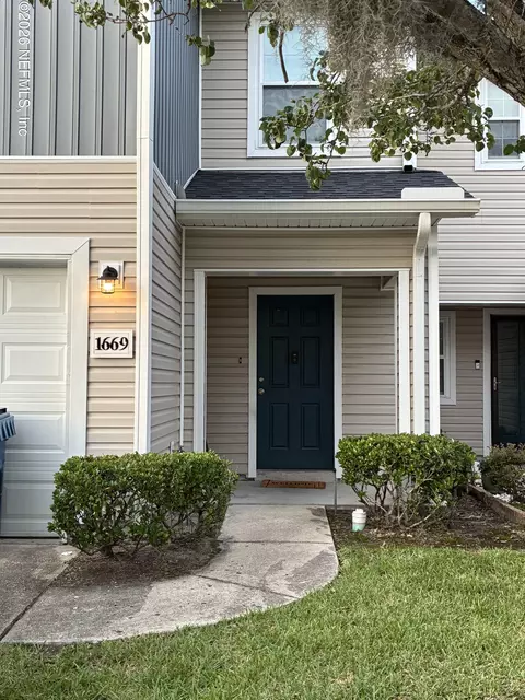 1669 Biscayne Bay Cir, Jacksonville, FL 32218