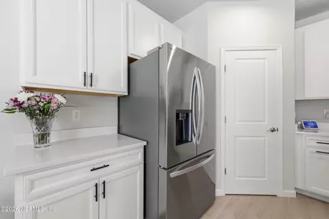 Kitchen - 253 Tower Ct, Saint Augustine, FL 32092 photo 2 of 5