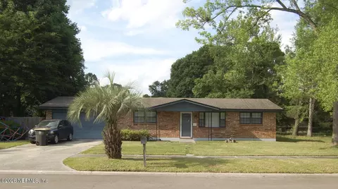 8321 Santman Ct, Jacksonville, FL 32221