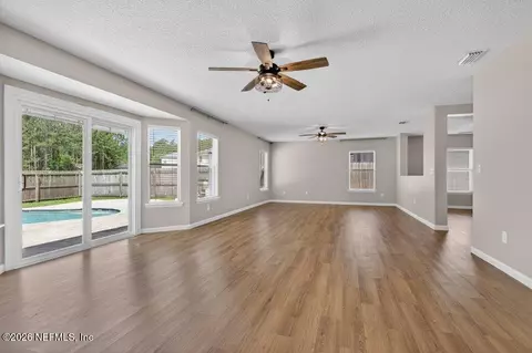 Living - 77137 Cobblestone Dr, Yulee, FL 32097 photo 1 of 10