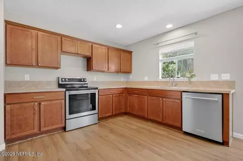Kitchen - 77137 Cobblestone Dr, Yulee, FL 32097 photo 2 of 3