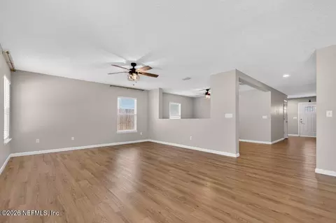 Living - 77137 Cobblestone Dr, Yulee, FL 32097 photo 9 of 10