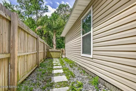 Exterior - 77137 Cobblestone Dr, Yulee, FL 32097 photo 6 of 7