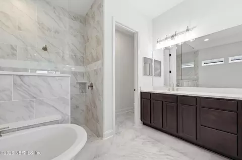 Bath - 531 Eagle Moon Lake Dr, Saint Augustine, FL 32092 photo 3 of 6