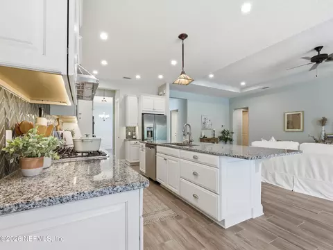 Kitchen - 152 Pine Haven Dr, Saint Johns, FL 32259 photo 5 of 7