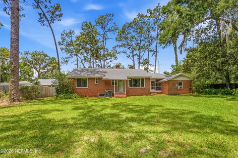 Exterior - 2131 Bartram Rd, Jacksonville, FL 32207 photo 3 of 5