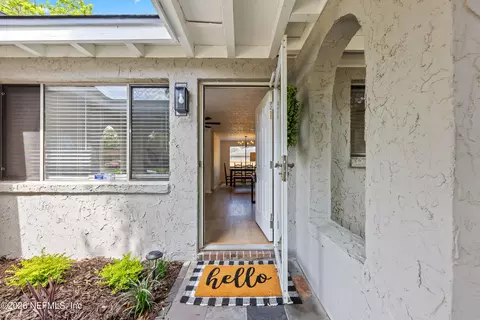 1512 Mesa Dr, Jacksonville, FL 32221