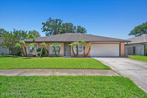 1594 Point Park Dr E, Jacksonville, FL 32225
