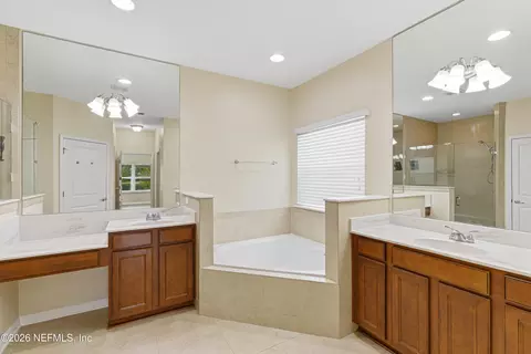 Bath - 357 Huffner Hill Cir, Saint Augustine, FL 32092 photo 2 of 4