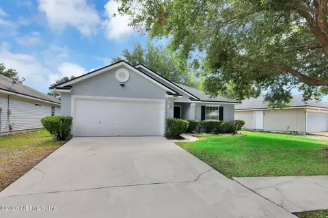 8267 Stelling Dr, Jacksonville, FL 32244