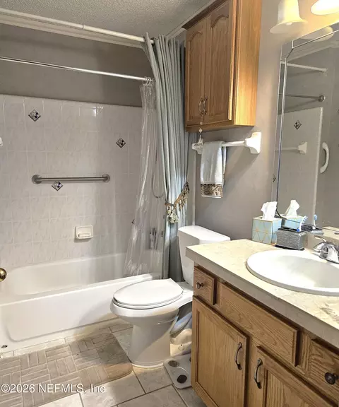 Bath - 1273 Ardmore St, Saint Augustine, FL 32092 photo 1 of 2
