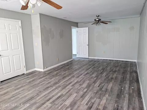 Living - 244 5th Way, Interlachen, FL 32148 photo 5 of 5
