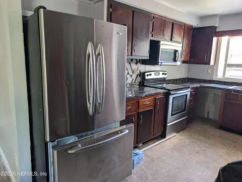 Kitchen - 244 5th Way, Interlachen, FL 32148 photo 1 of 3