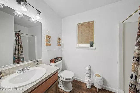 Bath - 205 Oceangate Dr, Atlantic Beach, FL 32233 photo 1 of 2