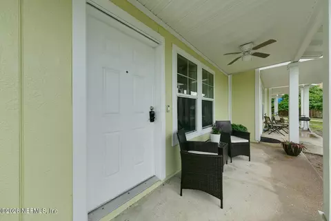 Exterior - 205 Oceangate Dr, Atlantic Beach, FL 32233 photo 1 of 2