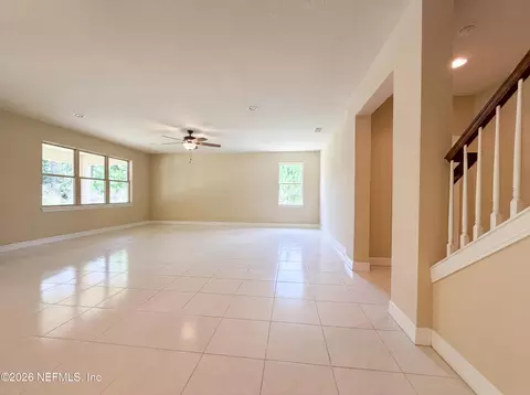 Living - 247 Los Alamos St, Saint Augustine, FL 32095 photo 3 of 7