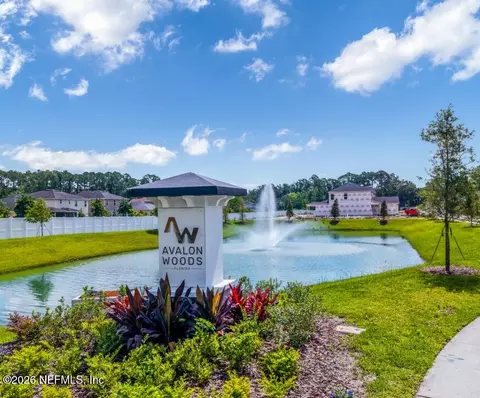 573 Avalon Woods Ln, Jacksonville, FL 32218