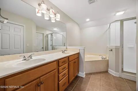 Bath - 96030 Blackrock Hammock Dr, Yulee, FL 32097 photo 9 of 10