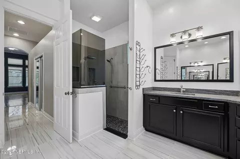 Bath - 96030 Blackrock Hammock Dr, Yulee, FL 32097 photo 4 of 10