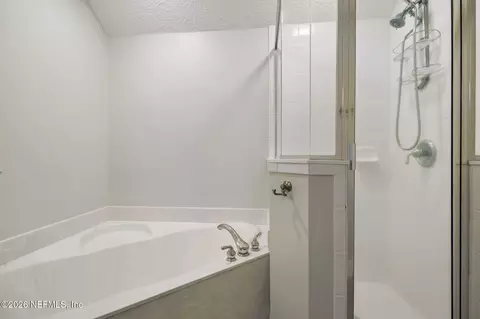 Bath - 96030 Blackrock Hammock Dr, Yulee, FL 32097 photo 10 of 10