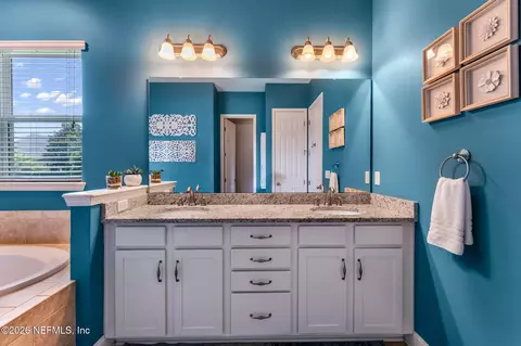 Bath - 101 Brianhead Ct, Saint Johns, FL 32259 photo 4 of 10