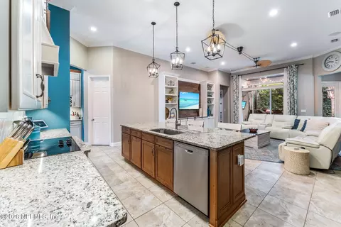 Kitchen - 101 Brianhead Ct, Saint Johns, FL 32259 photo 6 of 7