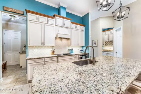 Kitchen - 101 Brianhead Ct, Saint Johns, FL 32259 photo 5 of 7