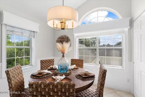 Dining - 320 Village Dr #D, Saint Augustine, FL 32084 photo 1 of 3