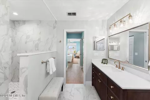 Bath - 320 Village Dr #D, Saint Augustine, FL 32084 photo 3 of 7