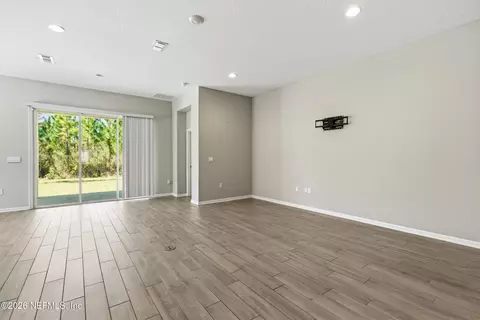Living - 65784 Edgewater Dr, Yulee, FL 32097 photo 1 of 4