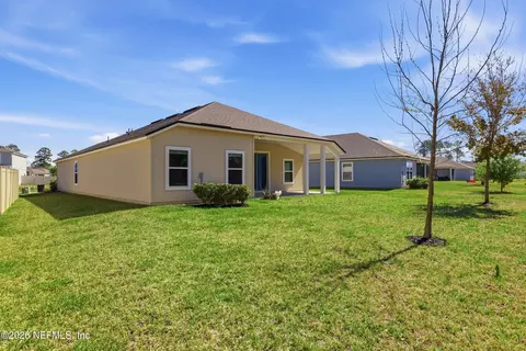 Exterior - 65784 Edgewater Dr, Yulee, FL 32097 photo 6 of 8