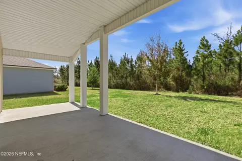 Exterior - 65784 Edgewater Dr, Yulee, FL 32097 photo 5 of 8