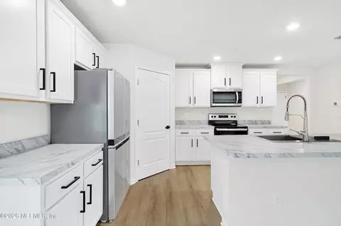 Kitchen - 944 Morgans Treasure Rd, Saint Augustine, FL 32084 photo 2 of 3