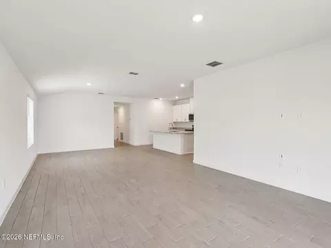 7357 Everett Forest Dr, Jacksonville, FL 32219 photo 5