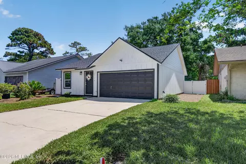2179 Fairway Villas Ln S, Atlantic Beach, FL 32233