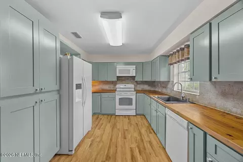 Kitchen - 409 Lobelia Rd, Saint Augustine, FL 32086 photo 2 of 3